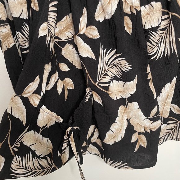 NWT Forever 21 Tropical Beach Shorts Romper Size Large Vacation - Picture 6 of 9